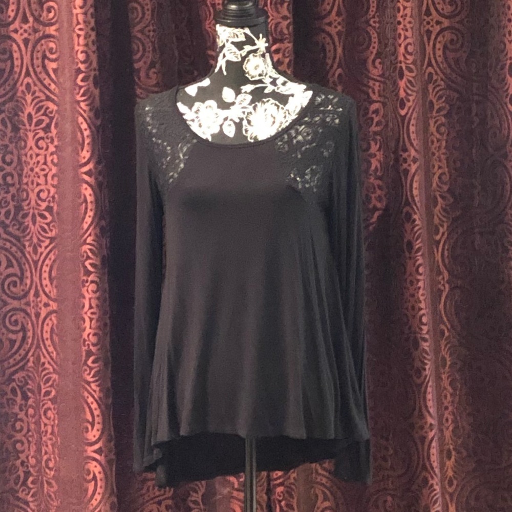 🌞 4/$25 Summer Sale 🌞 Nice black tunic top